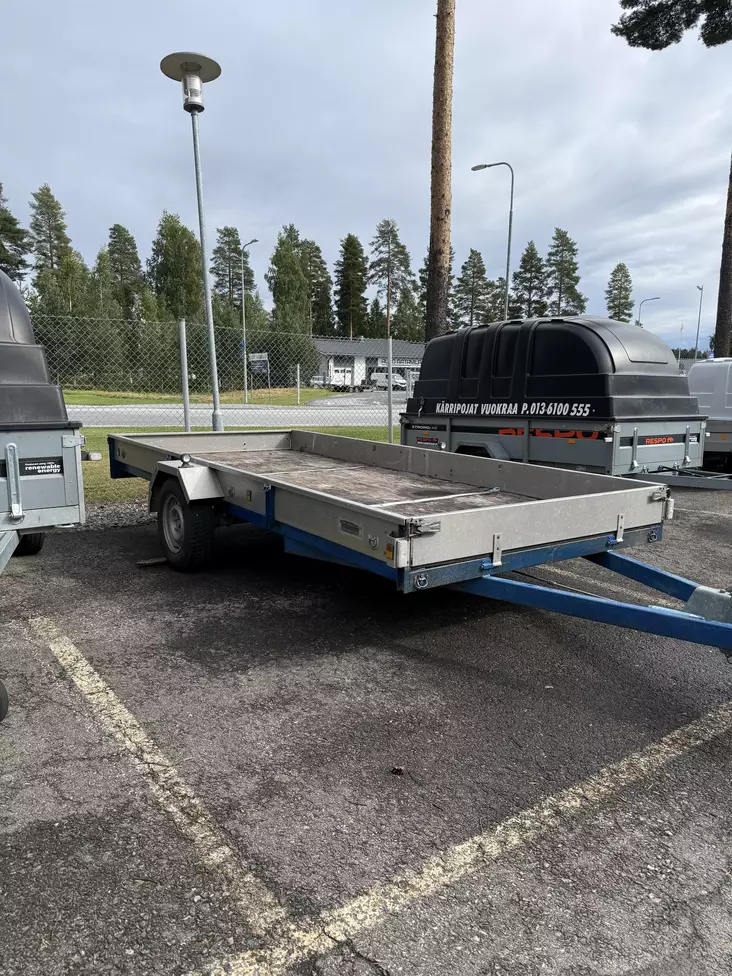 KÄYTETTY OMAVALMISTE ISOLLA LAVALLA - Käytetyt - 0008 - 1